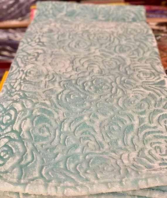 تصویر 1 از پتو گلبافت گل برجسته مدل‌های لوکس و پرفروش